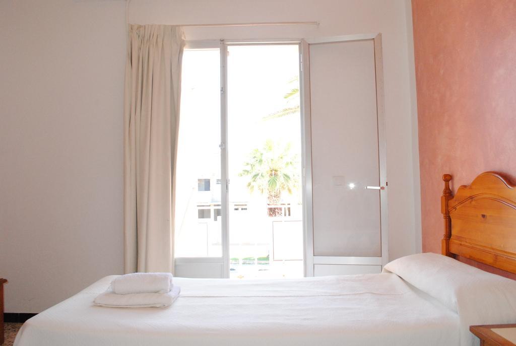Hostal Paris Ciutadella Ciutadella  Pokoj fotografie