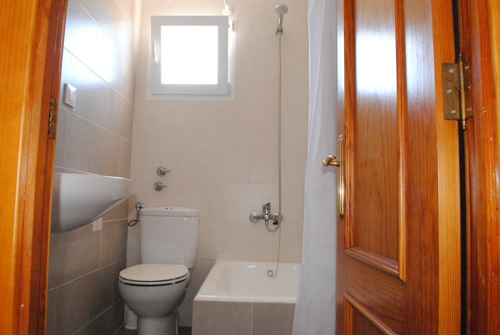 Hostal Paris Ciutadella Ciutadella  Pokoj fotografie