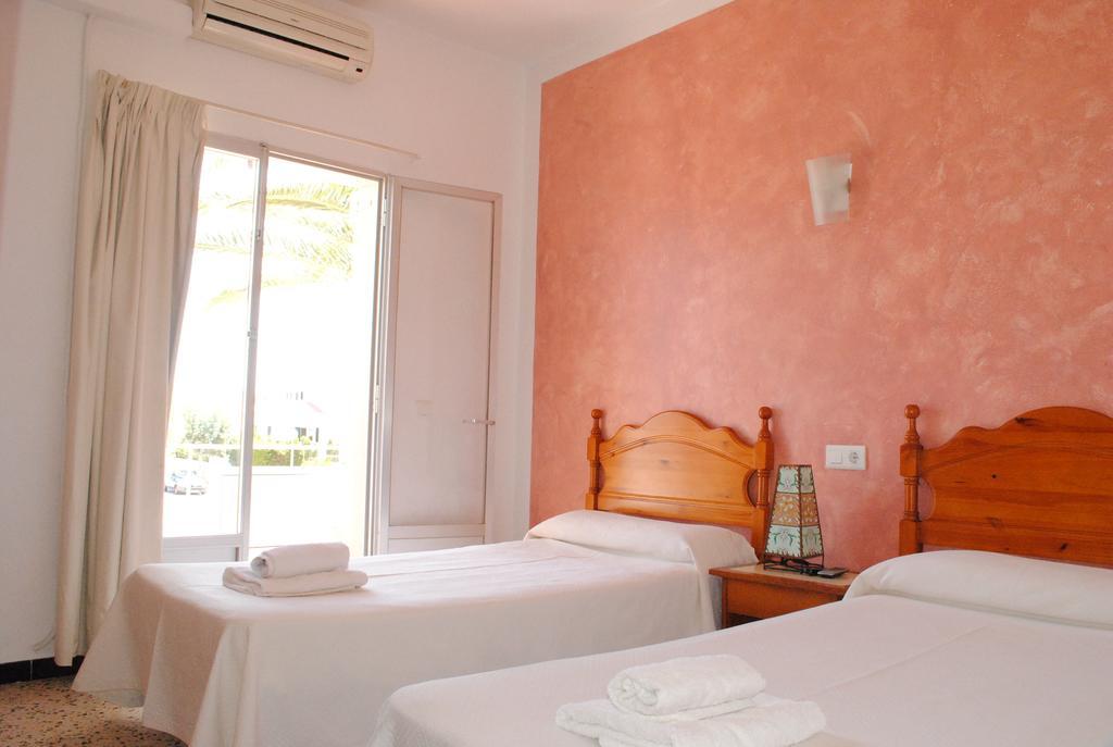 Hostal Paris Ciutadella Ciutadella  Pokoj fotografie